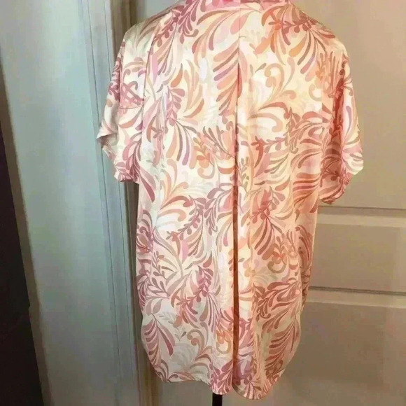 Cure Womens 1XL Blouse S/S Peach Pink and White Silver Rings at the top. - Picture 5 of 7